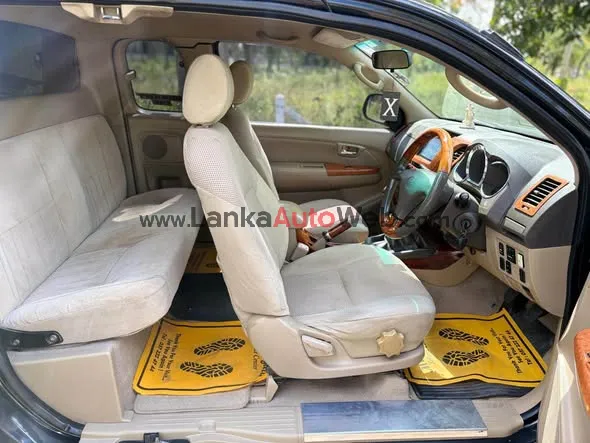 Toyota Hilux Vigo photo 4 in Kurunegala, Kurunegala