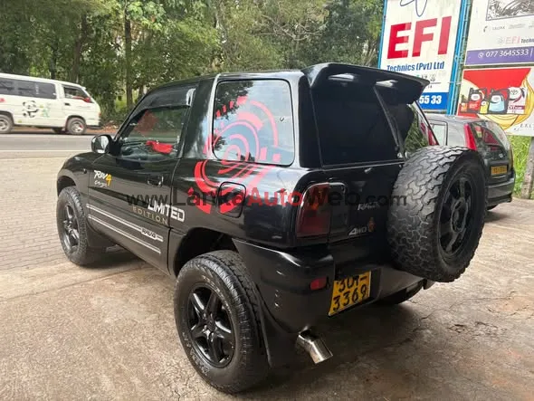 Toyota Rav 4 Short wheel Jeep photo 4 in Ratnapura, Ratnapura