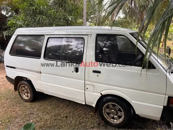 Nissan vanette largo දොර 5 photo 2 in Nikaweratiya, Kurunegala