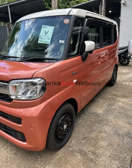 Suzuki Spacia Hybrid X Safety Plus 2024 DUAL POWER DOOR | AUTO CLIMATE CONTROL photo 4 in Gampola, Kandy