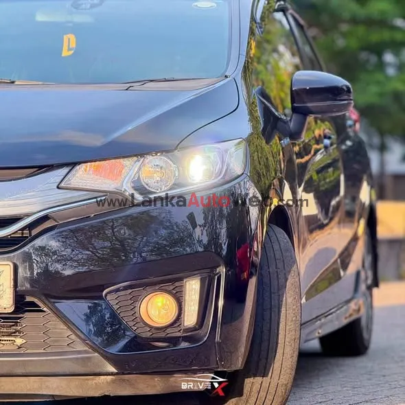HONDA FIT GP5 S GRADE – 2015 photo 3 in Dehiwala, Colombo