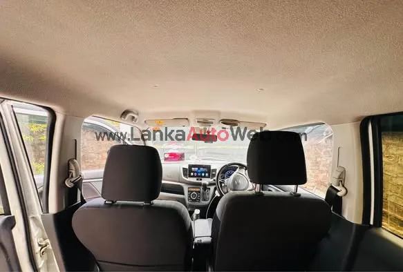 Brand/Model: Suzuki Wagon R Stingray photo 2 in Jaffna, Jaffna