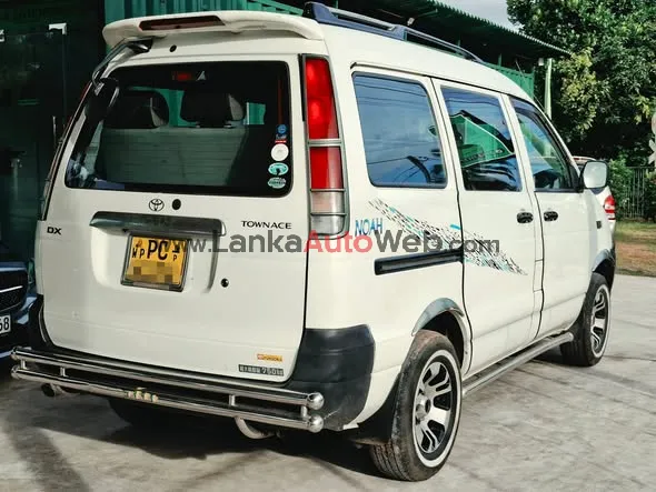 TOYOTA TOWNACE NOAH – KR42 photo 4 in Gampaha, Gampaha