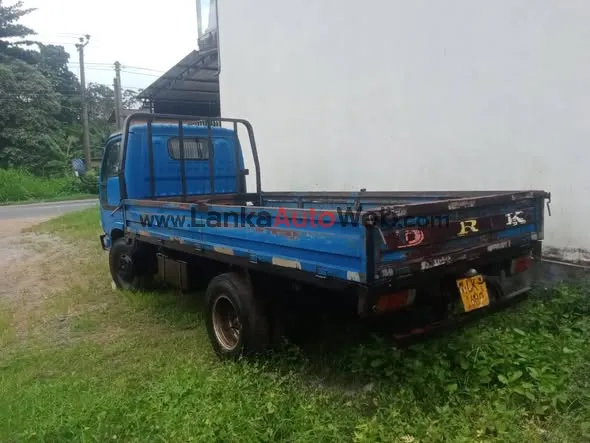 විකිනිමට යුජින් ලොරිරතය පුගොඩ ලක්ෂ 12/75 photo 2 in Gampaha, Gampaha