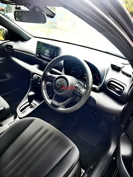 Toyota Yaris Xsefety photo 5
