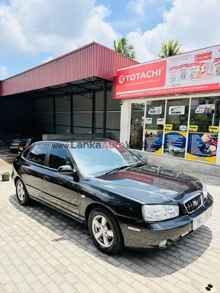 HYUNDAI ElANTRA GLS XD5 M photo 2 in Gampaha, Gampaha