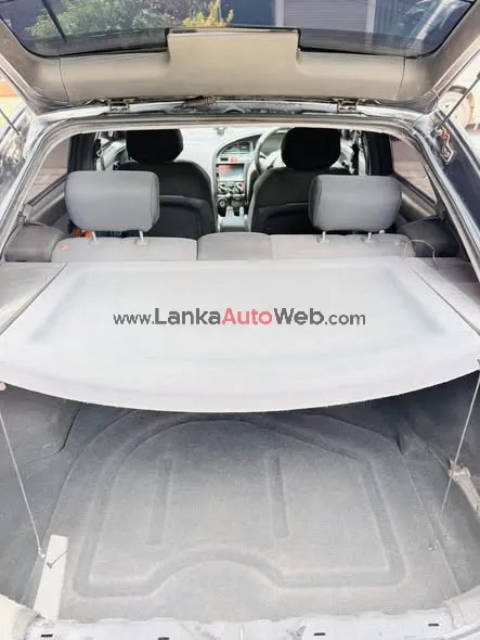 HYUNDAI ElANTRA GLS XD5 M photo 4 in Gampaha, Gampaha