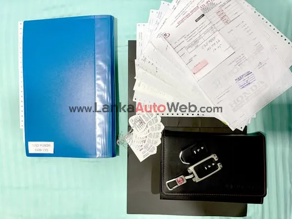 Honda Civic Tech Pack 2018 photo 2 in Athurugiriya, Colombo