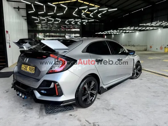 Honda Civic Tech Pack 2018 photo 3 in Athurugiriya, Colombo