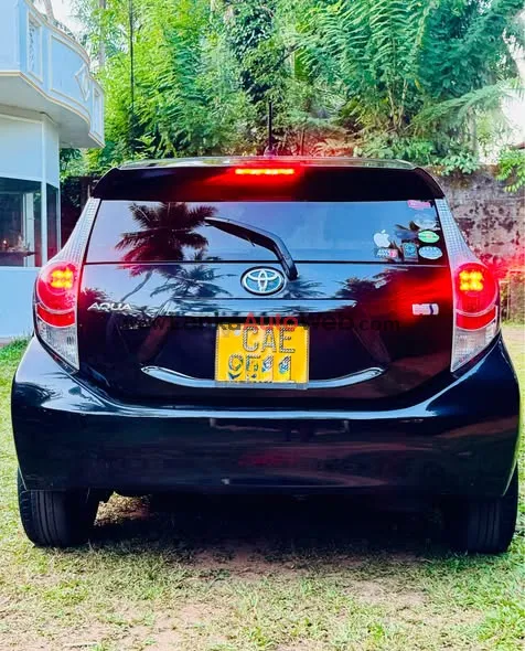 Toyota Aqua 2013 / 2015 photo 1 in Nittambuwa, Gampaha