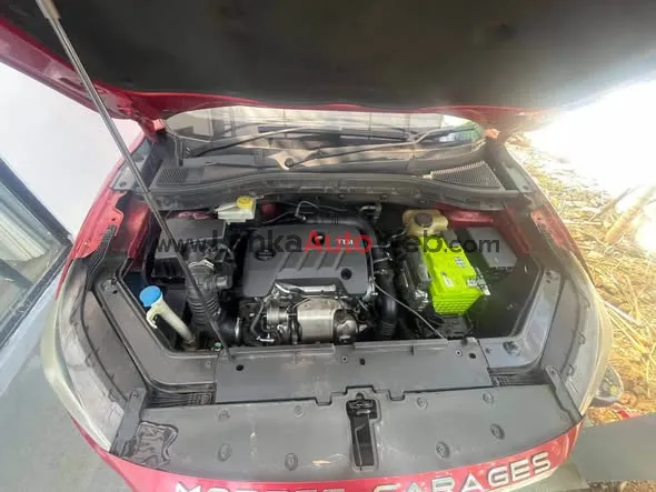 FOR SALE MG ZS AUTOMATIC PETROL 1000CC 2018,KM 126,000 URGENT SALE photo 3