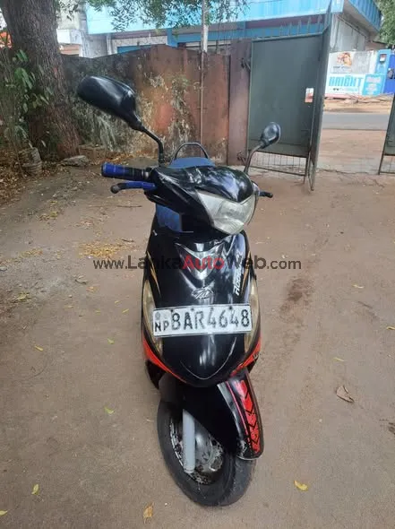 Honda Honda Lead Scooter photo 4 in Jaffna, Jaffna