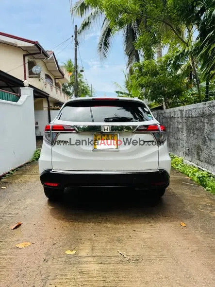 Honda Vezel 2014 Z Grade – Orange Package photo 4 in Panadura, Kalutara