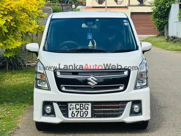 Suzuki Wagon R Sitingray 2018/2019 photo 3 in Panadura, Kalutara