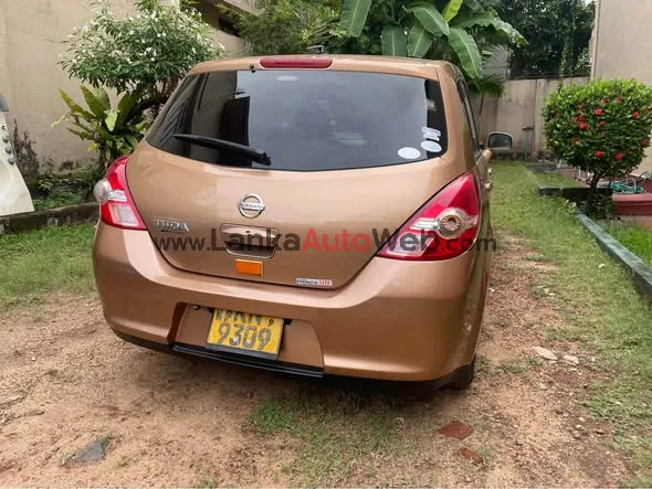 Nissan Tiida 2008/2011 photo 3 in Mount Lavinia, Colombo