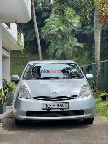 Toyota Prius 2nd Generation photo 3 in Kiribathgoda, Colombo