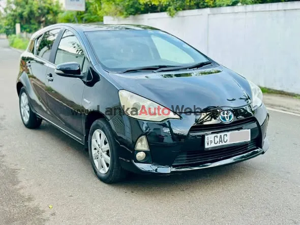 Toyota Aqua - Prius C photo 3 in Piliyandala, Colombo