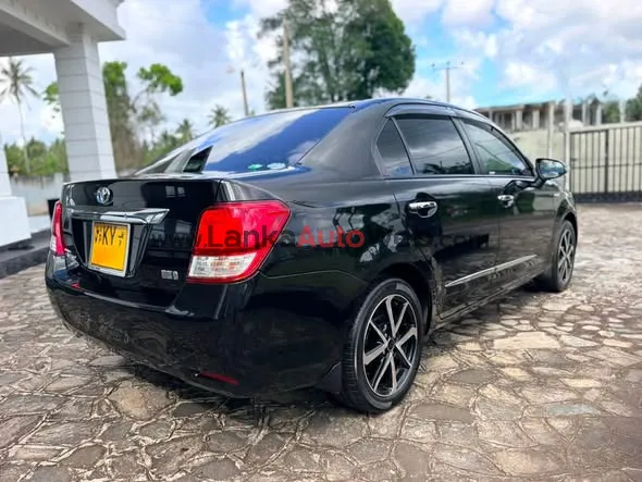 Toyota Axio photo 2 in Gampaha, Gampaha