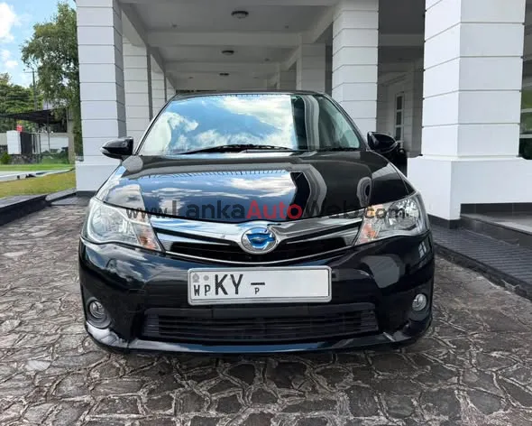Toyota Axio photo 5 in Gampaha, Gampaha