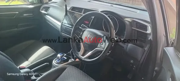 Honda Fit GP5 photo 3 in Puttalam, Puttalam