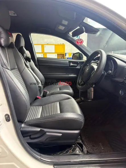 TOYOTA AXIO WXB 2019 photo 2 in Ratnapura, Ratnapura