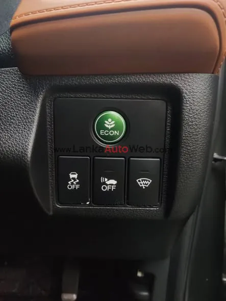 Honda Vezel Z Grade - Orange Pack photo 3 in Kottawa, Colombo