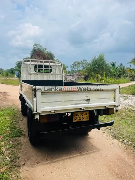 Canter 10 1/2 Single Wheel 1988/1992 photo 2 in Dompe, Gampaha