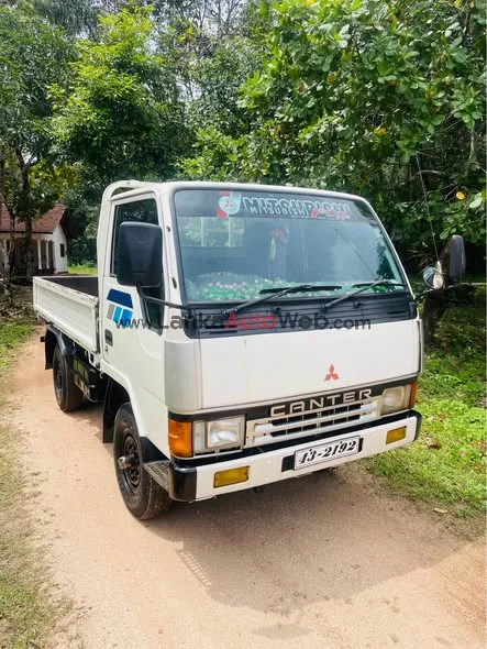 Canter 10 1/2 Single Wheel 1988/1992 photo 3 in Dompe, Gampaha