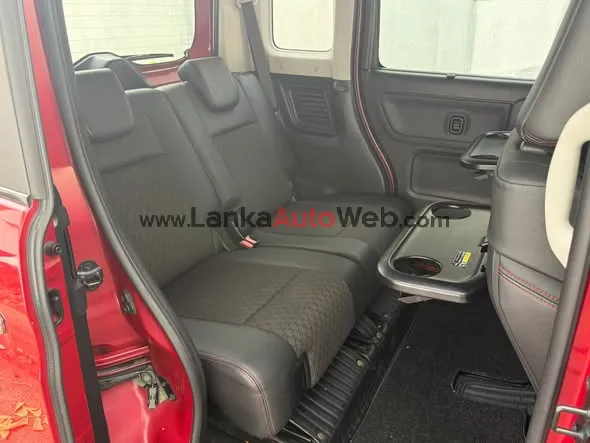 Suzuki Spacia Custom Hybrid photo 4 in Kadawatha, Gampaha