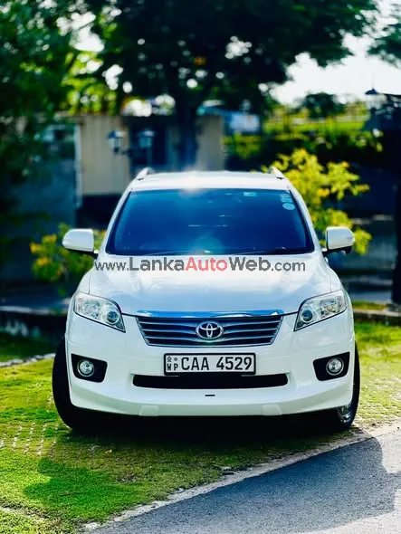 TOYOTA VANGURD TURBO photo 2 in Piliyandala, Colombo
