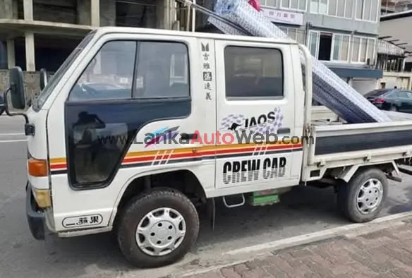 ISUZU Crew Cab