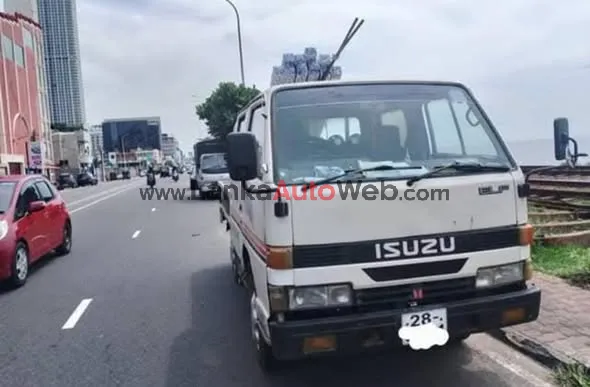ISUZU Crew Cab photo 2 in Mount Lavinia, Colombo