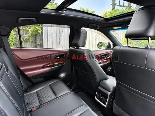Toyota harrier 2015 hybrid photo 2 in Piliyandala, Colombo