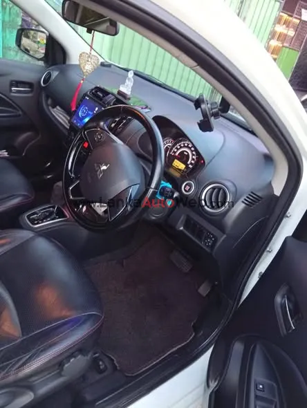 Mitsubishi Attrage 2016 photo 4 in Rajagiriya, Colombo