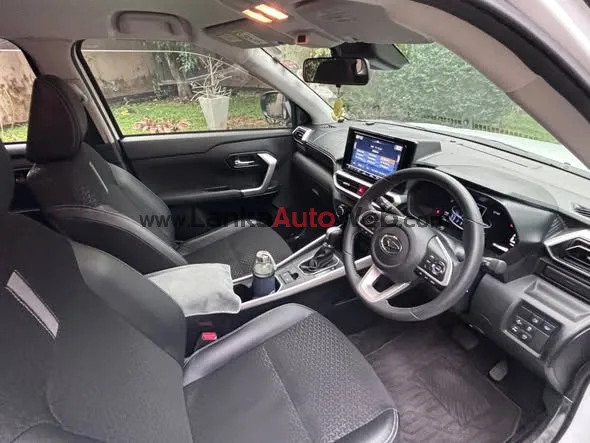 DAIHATSU ROCKY G Premium 1L Turbo 2023/2025 photo 2 in Gampaha, Gampaha