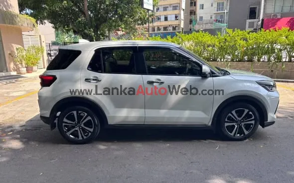 DAIHATSU ROCKY G Premium 1L Turbo 2023/2025 photo 5 in Gampaha, Gampaha