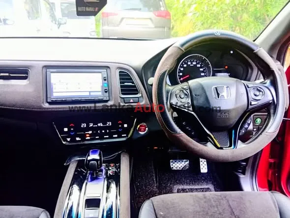 HONDA VEZEL RS SENSING photo 5
